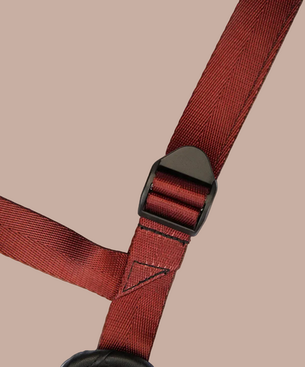 Liebe Seele Universelles Leder Strap-On Geschirr – Weinrot Liebe Seele Universelles Leder Strap-On Geschirr – Weinrot
