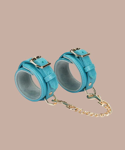 Liebe Seele Siren's Cove Lammleder-Fußfesseln mit Samtfutter – Blau Liebe Seele Siren's Cove Lammleder-Fußfesseln mit Samtfutter – Blau