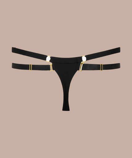 Maison Close – Fatale String Zwart – Lingerie & Bikini / Badkleding Front view of model wearing black Fatale thong with three side straps and matching triangle bra.
