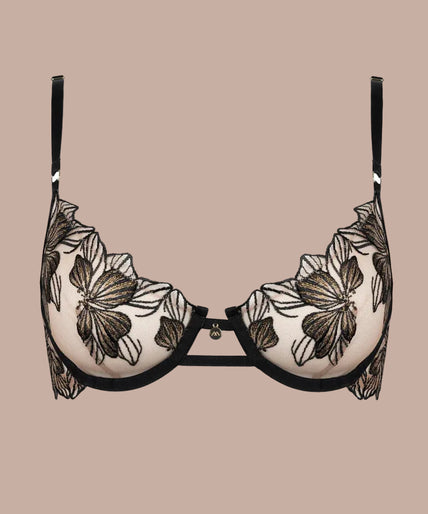 Atelier Amour – Fleur Défendue Halfcupbeha Zwart Model wearing the Atelier Amour Fleur Défendue black embroidered half cup Bra and matching thong.