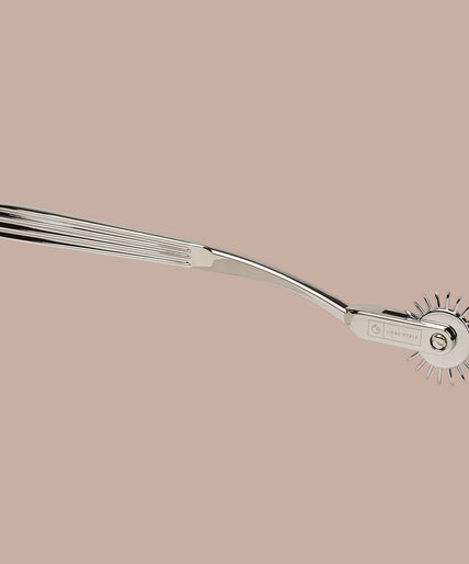Liebe Seele X-Rose Ein-Reihe Wartenberg-Rad — Roségold Liebe Seele X-Rose Ein-Reihe Wartenberg-Rad — Roségold