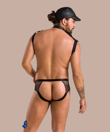 Passion – 038 Set John Schwarz S/m Pleasurements Passion 038 Set John zwart herenondergoed met harnas, mesh details en lederlook accenten