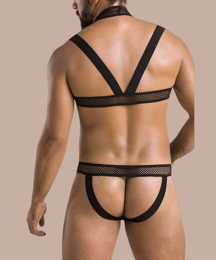 Passion – 043 Set Jacob Schwarz S/m Pleasurements Passion 043 Set Jacob zwart herenondergoed met harnas en mesh details voor een verleidelijke look.