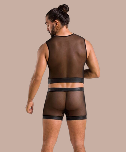 Passion – 053 Set William Schwarz S/m Pleasurements Passion 053 William set in zwart, bestaande uit een mesh vest en boxershort met vetersluiting.