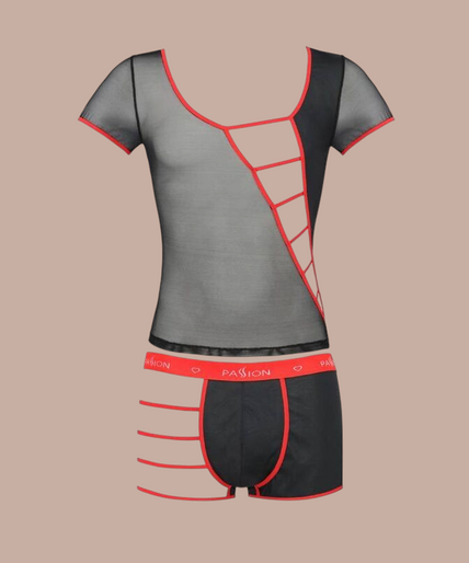 Passion – 055 Set Mark Schwarz L/xl Pleasurements Passion 055 Set Mark zwart herenondergoed met mesh en rode accenten gedragen door een model