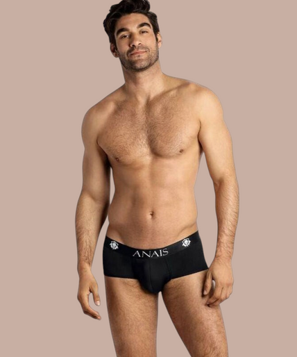 Anais Men – Petrol Brief | Premium Men’s Underwear Pleasurements Anais Men petrolkleurige herenslip met elastische tailleband gedragen door een model