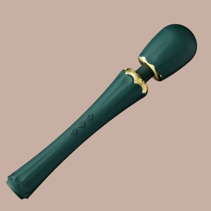 Pleasurements Zalo Kyro wand massager in groen siliconen met elegante gouden details en farao-geïnspireerd ontwerp
