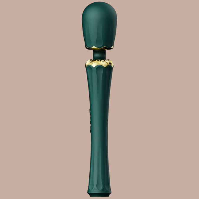 Pleasurements Zalo Kyro wand massager in groen siliconen met elegante gouden details en een scepter-geïnspireerd design