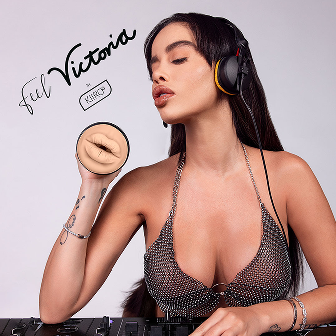 Kiiroo – Fühle Victoria June Boca