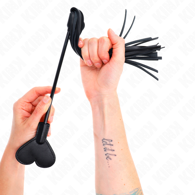 Kink – Range Peitsche mit Herz-Paddel 35 cm