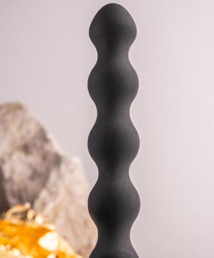 Pleasurements – Rocks – Off – Petite Sensations Pearls Vibrierender Perlen-Analplug – Schwarz Pleasurements – Rocks – Off – Petite Sensations Pearls Vibrierender Perlen-Analplug – Schwarz