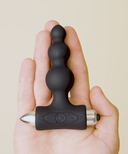Pleasurements – Rocks – Off – Petite Sensations Bubbles Vibrierender Analplug – Schwarz Pleasurements – Rocks – Off – Petite Sensations Bubbles Vibrierender Analplug – Schwarz