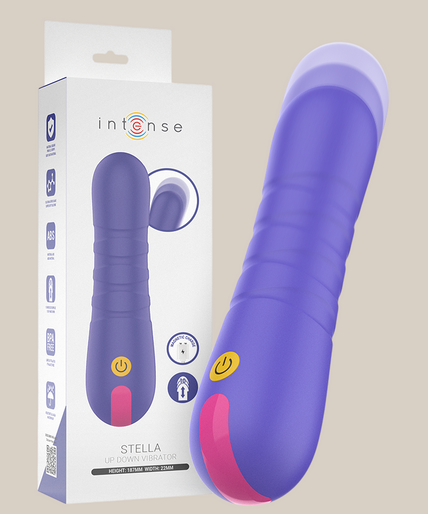 Pleasurements – Intensiv – Stella Stoßvibrator Pleasurements Stella paarse siliconen vibrator met stuwende functie vastgehouden in een hand