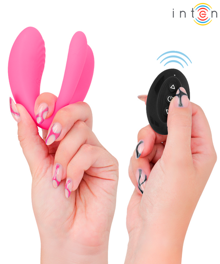 Intense – Julia Doppelvibrator mit Klemmenstimulator und Fernbedienung Intense – Julia Doppelvibrator mit Klemmenstimulator und Fernbedienung