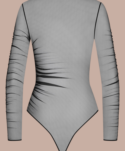 Pleasurements Scandale Nuit Fauve zwarte body met lange mouwen en transparante tule details op een model
