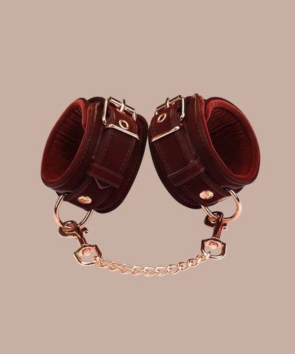 Liebe Seele – Vegane Metallic-Handfesseln