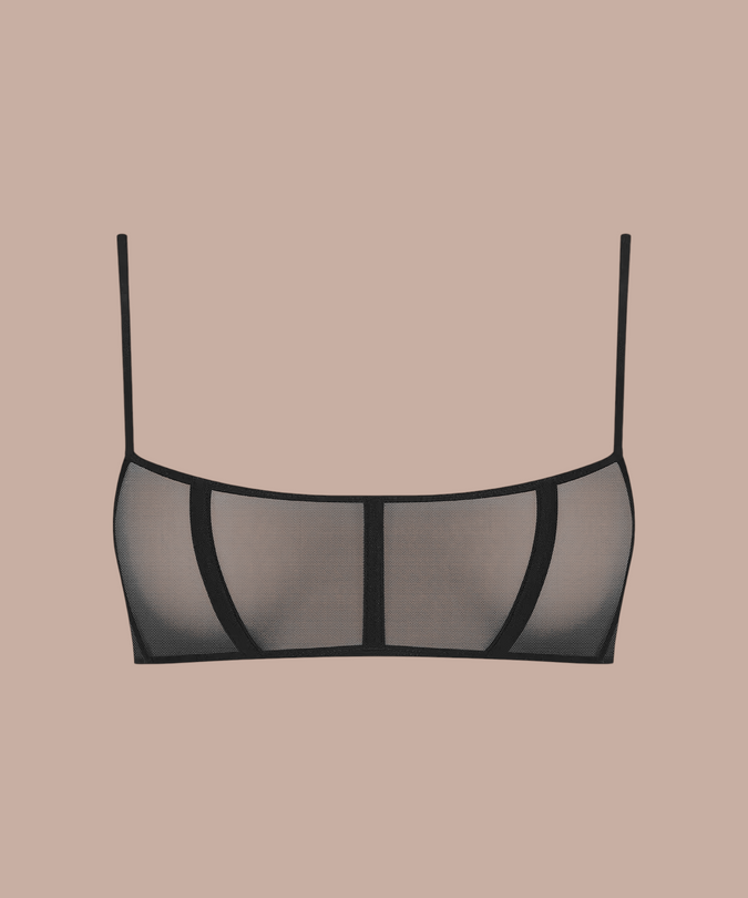 Pleasurements Scandale L'Amoureuse korset-bh in zwart mesh met een strak, modern silhouet.