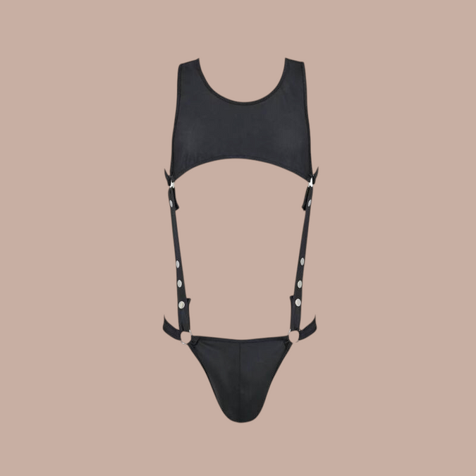 Pleasurements Passion 056 Body Adam zwarte heren bodysuit met uitsnijdingen en zilverkleurige metalen details
