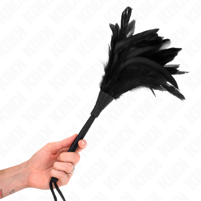Pleasurements – Kink – Black Maids Horn – Gevormde kietelveren 36 cm