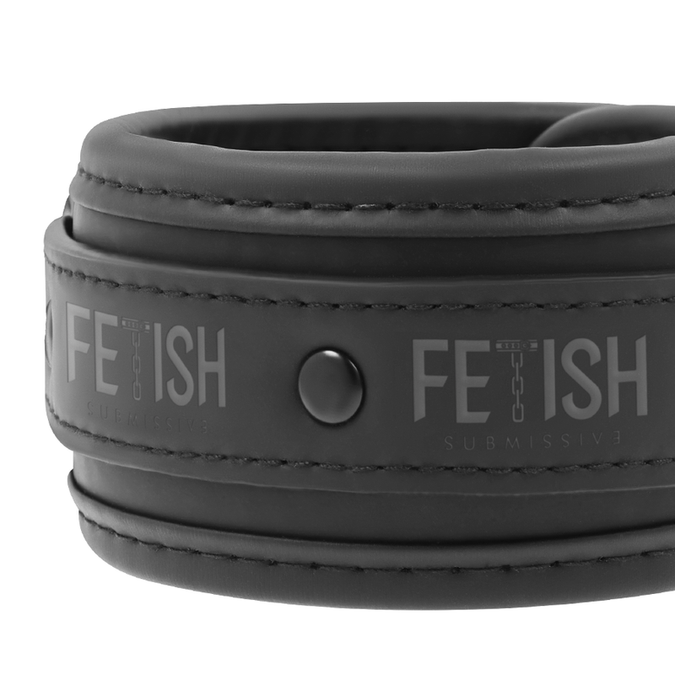 Fetish Submissive – Vegane Leder-Halskette und Handschellen mit Nopren-Futter