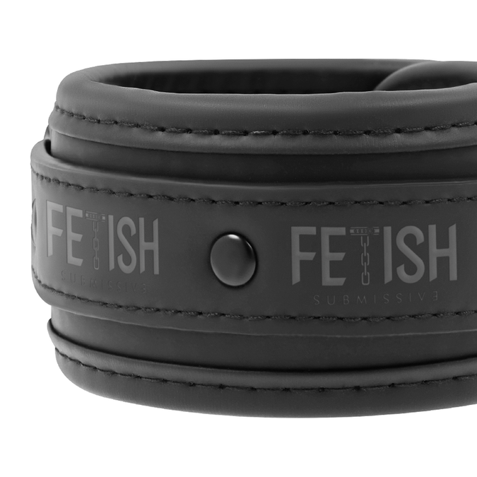 Fetis Onderworpen – Meesterpositie met 4 handboeien met neopreen voering